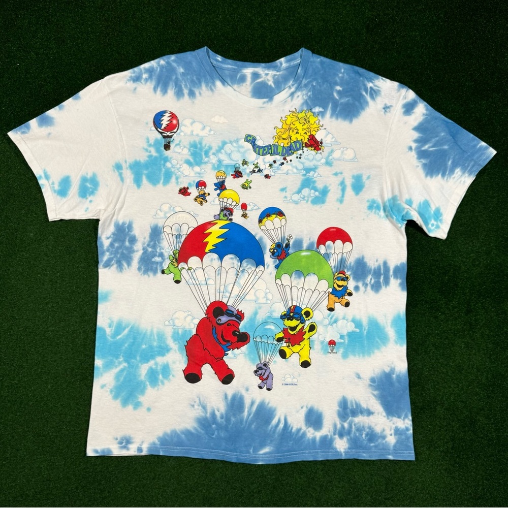Vintage Y2K Grateful Dead Parachuting Bear T-Shirt